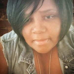 Meet your Posher, Nadia